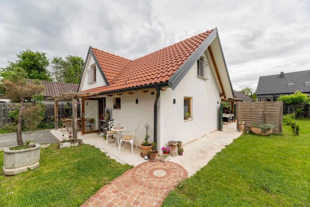 Idyllic Holiday Home - Relaxation Place ไลบ์นิทซ์ ภายนอก รูปภาพ
